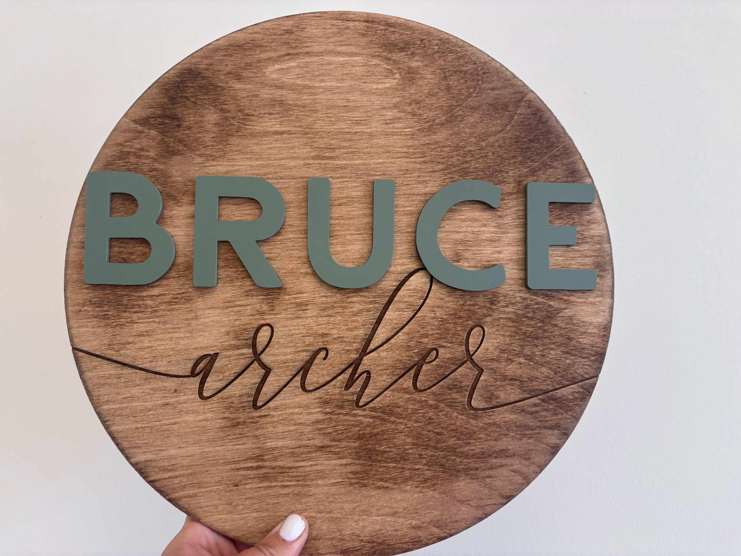 Personalized Nursery Name Sign – Modern Round Baby Name Plaque