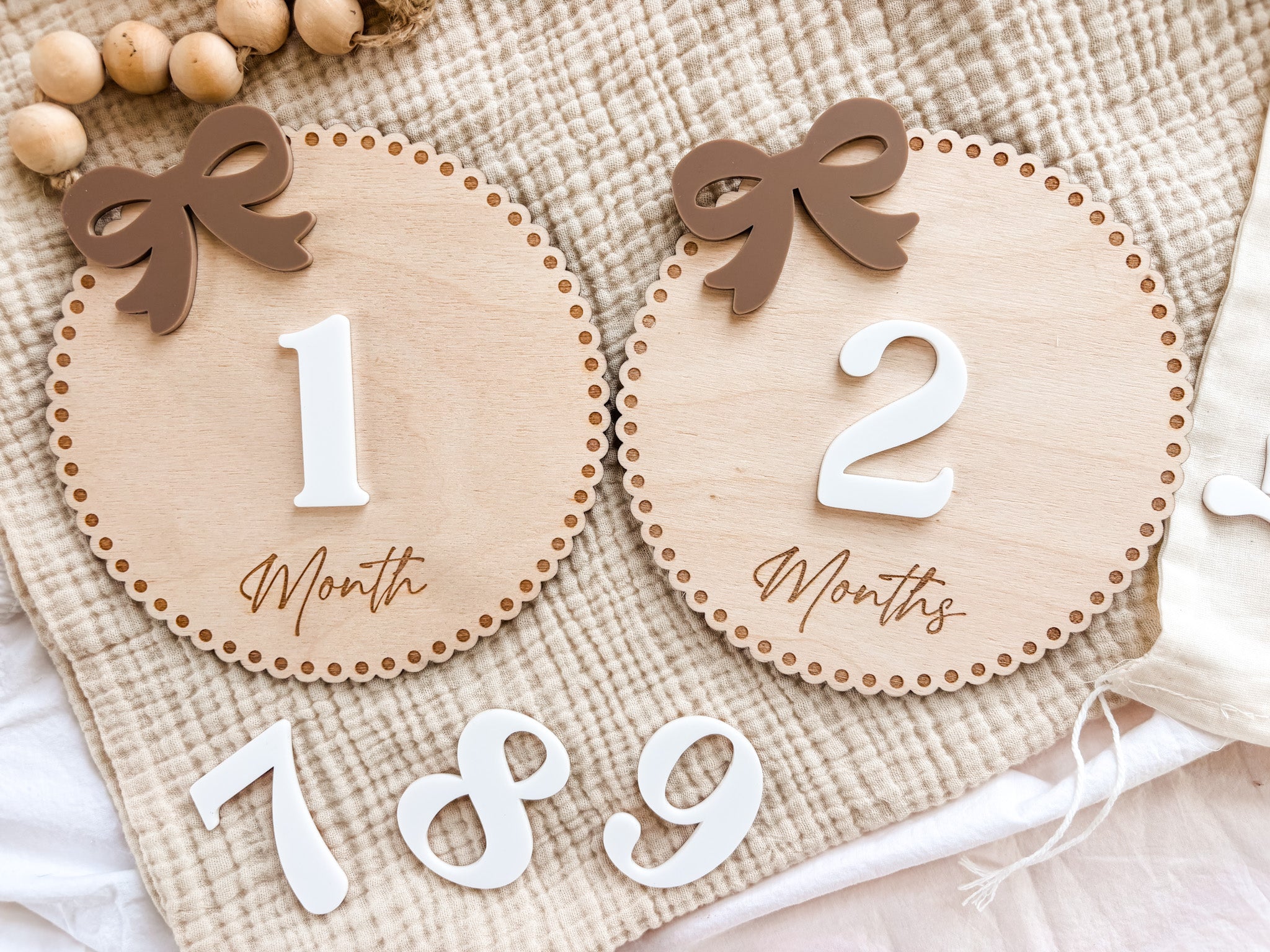 Round Baby Monthly Milestone Cards - Charlie + Pine