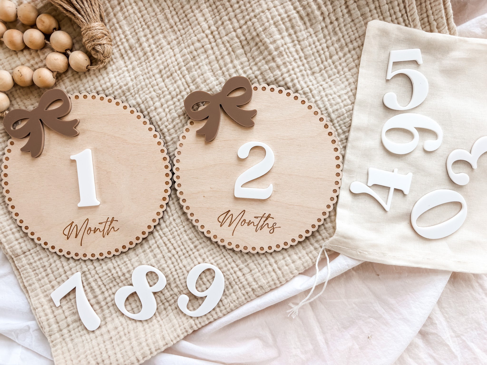 Round Baby Monthly Milestone Cards - Charlie + Pine