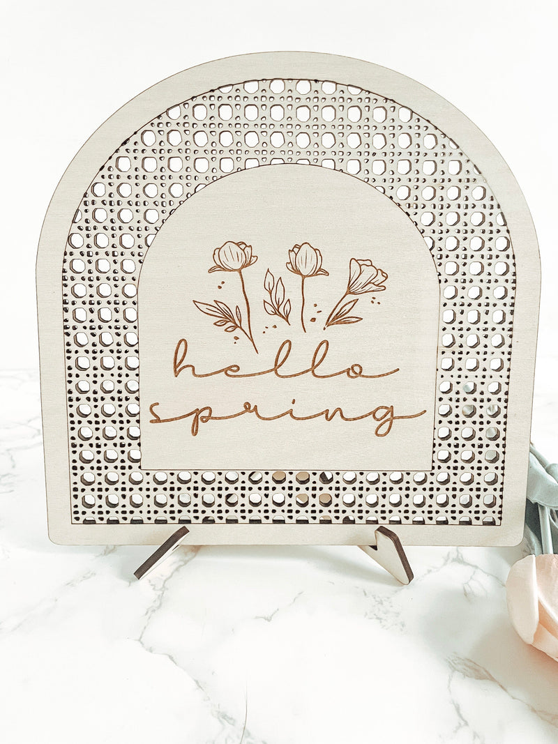 Hello Spring Sign - Charlie and Pine 